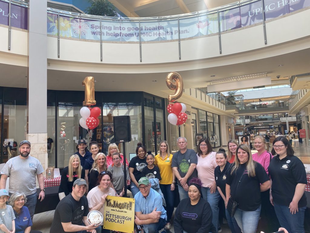 Strawberry Jello Pretzel Salad
