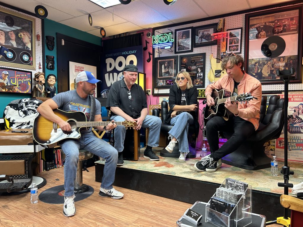 Beano's Deli The Vindys and Mark Ferrari